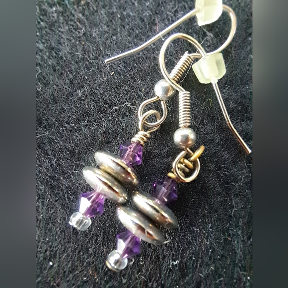 Assortment of earrings - Picture 11 of 11